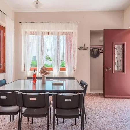 Holiday home Seaview Adamantas (Milos)