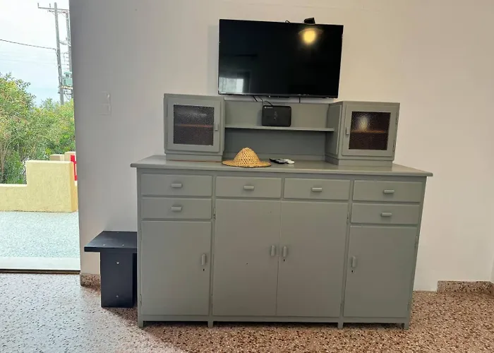 Seaview Αδάμας